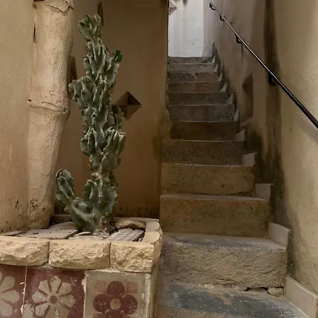 Vintage Apartment